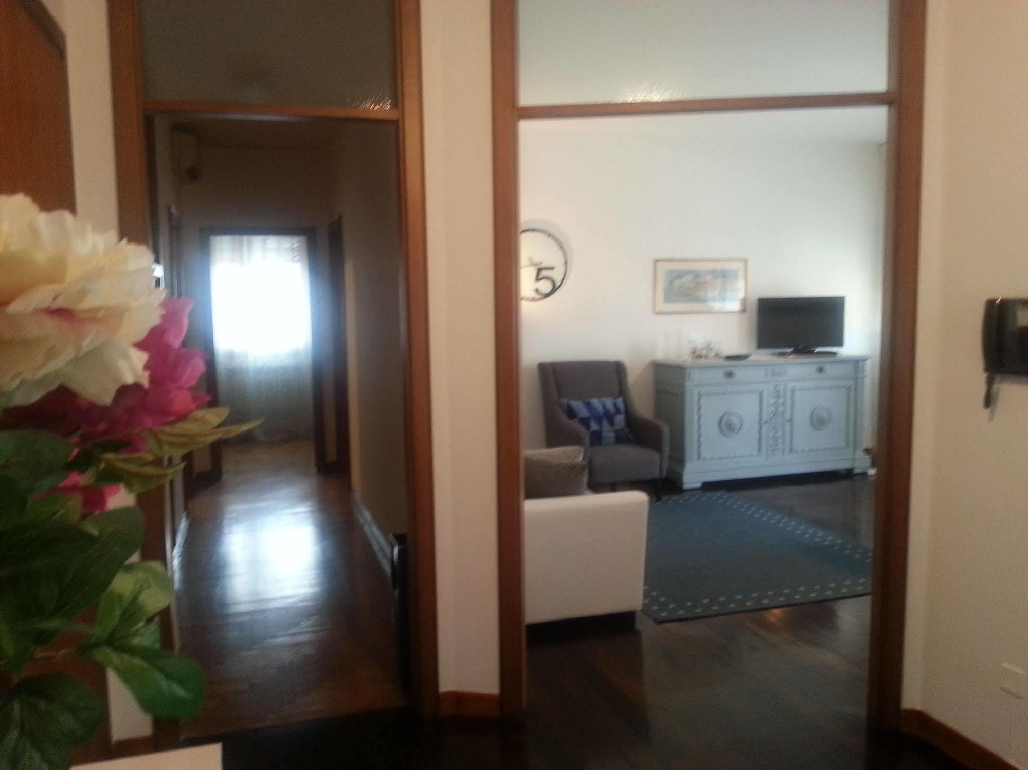 Appartamento Con 2 Camere E Garage Privato! Padova Bagian luar foto