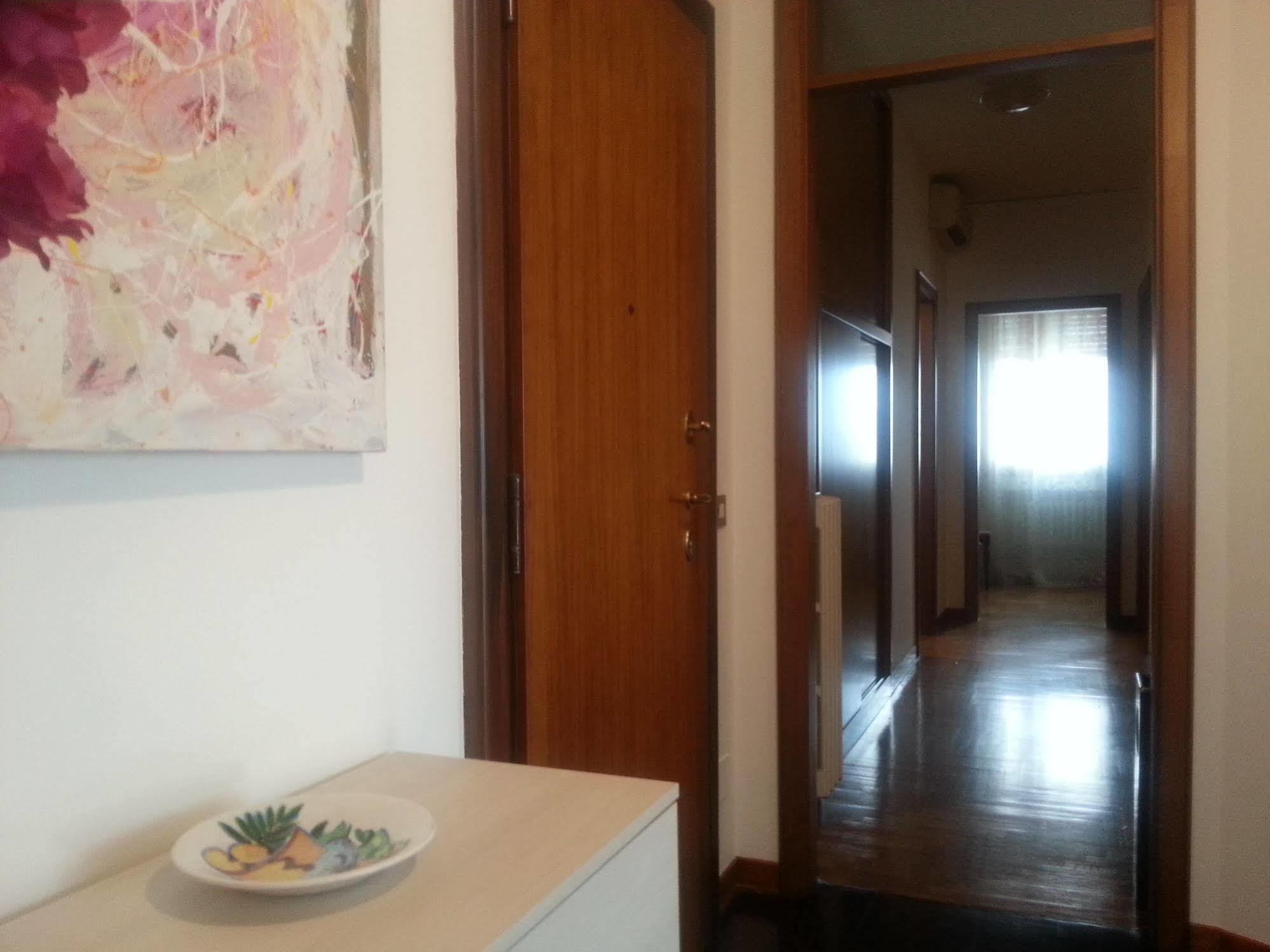 Appartamento Con 2 Camere E Garage Privato! Padova Bagian luar foto