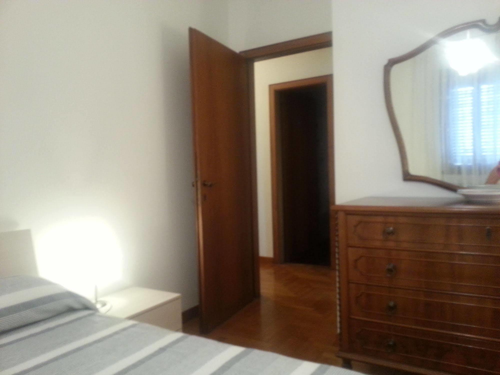 Appartamento Con 2 Camere E Garage Privato! Padova Bagian luar foto